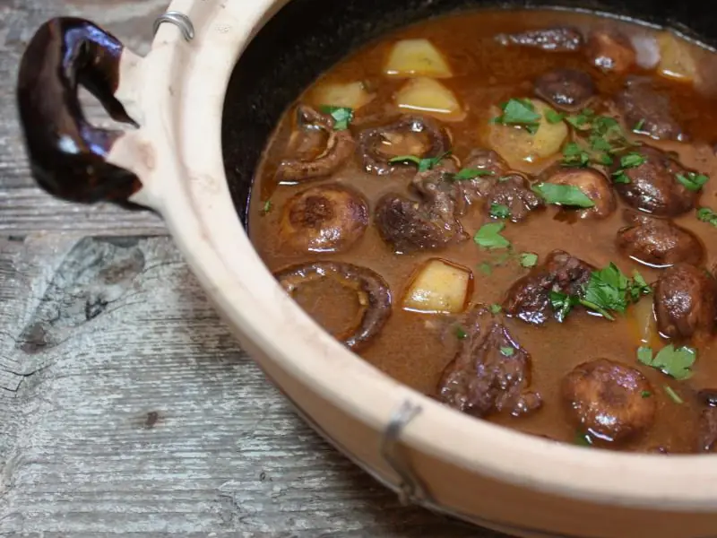 Картофельное рагу с грибами